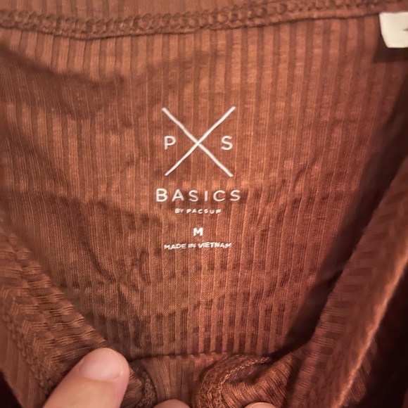 Tops - PacSun basics brown Crop Top Size M. Worn 1-2 times. Soft ribbed material